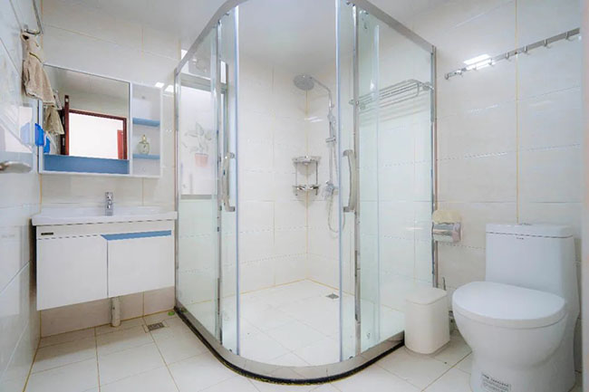 96㎡現(xiàn)代簡約三居室，原木風(fēng)軟裝打造出日系現(xiàn)代簡約生活的優(yōu)雅與舒適